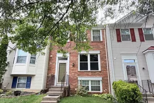 3758 Mazewood Ln, Fairfax, VA 22033 - Photo 2
