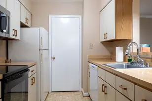 7711 Lafayette Forest Dr, Annandale, VA 22003 - Photo 10