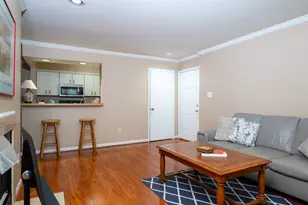 7711 Lafayette Forest Dr, Annandale, VA 22003 - Photo 6