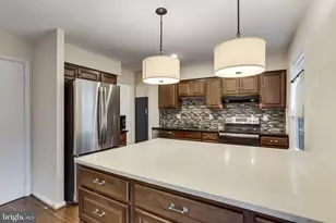 2937 Village Spring Ln, Vienna, VA 22181 - Photo 18