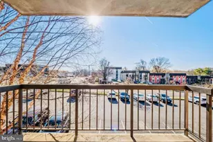 9718 Kingsbridge Dr, Fairfax, VA 22031 - Photo 4