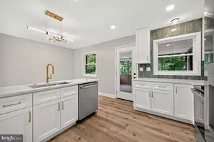 4016 Mapleton Dr, Chantilly, VA 20151 - Photo 24