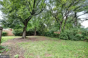 4016 Mapleton Dr, Chantilly, VA 20151 - Photo 8