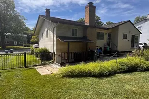 8510 Cottage St, Vienna, VA 22180 - Photo 4