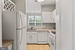 13122 Marcey Creek Rd, Herndon, VA 20171 - Photo 14