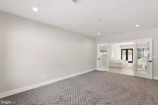 6913 Berkeley St, Falls Church, VA 22043 - Photo 54