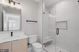 6913 Berkeley St, Falls Church, VA 22043 - Photo 48
