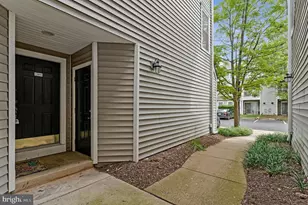 12890 Fair Briar Ln, Fairfax, VA 22033 - Photo 2