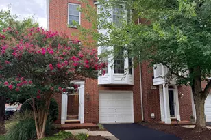 4277 Park Green, Fairfax, VA 22030 - Photo 2