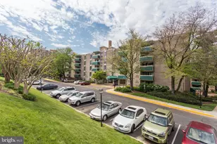 6133 Leesburg Pike, Falls Church, VA 22041 - Photo 2