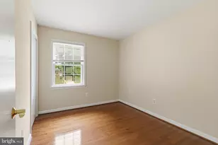 8621 Buckboard Dr, Alexandria, VA 22308 - Photo 18