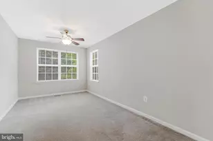 12747 Fair Briar Ln, Fairfax, VA 22033 - Photo 22