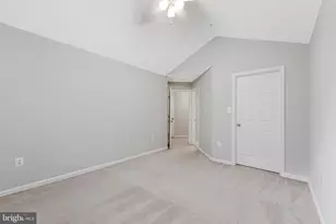 12747 Fair Briar Ln, Fairfax, VA 22033 - Photo 18