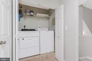 12747 Fair Briar Ln, Fairfax, VA 22033 - Photo 24