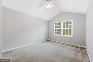 12747 Fair Briar Ln, Fairfax, VA 22033 - Photo 16