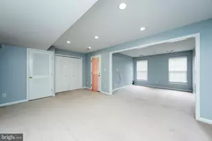 13591 Beckingham Dr, Herndon, VA 20171 - Photo 4