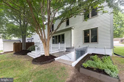 8622 Larkview Lane, Fairfax Station, VA 22039 - Photo 4