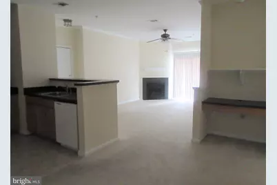 5109 Travis Edward Way #E, Centreville, VA 20120 - Photo 8