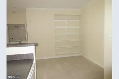 5109 Travis Edward Way #E, Centreville, VA 20120 - Photo 4