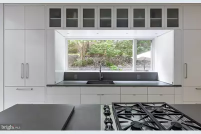6016 Chesterbrook Road, McLean, VA 22101 - Photo 14