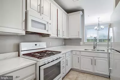 2426 Coopers Branch Court #2426, Herndon, VA 20171 - Photo 10