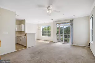 2433 Coopers Branch Ct, Herndon, VA 20171 - Photo 6