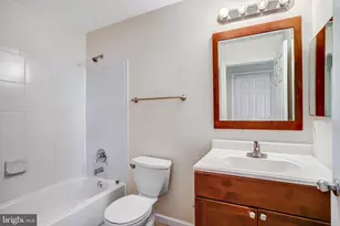 2433 Coopers Branch Ct, Herndon, VA 20171 - Photo 24