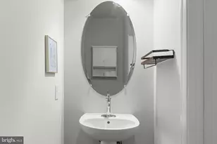 3073 Rittenhouse Cir, Fairfax, VA 22031 - Photo 6