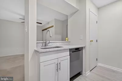 5757 Rexford Court #M, Springfield, VA 22152 - Photo 10