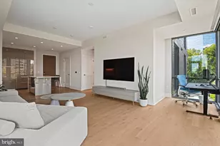 7887 Jones Branch Dr, McLean, VA 22102 - Photo 14