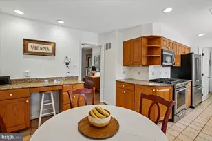9415 Cello Ct, Vienna, VA 22182 - Photo 14