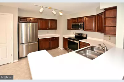 5612 Willoughby Newton Drive #37, Centreville, VA 20120 - Photo 8