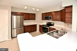 5612 Willoughby Newton Dr, Centreville, VA 20120 - Photo 8