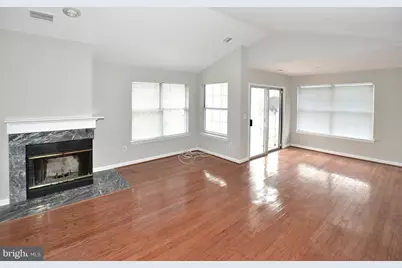 5612 Willoughby Newton Drive #37, Centreville, VA 20120 - Photo 4