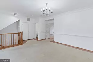 5675 Harrington Falls Ln, Alexandria, VA 22312 - Photo 6