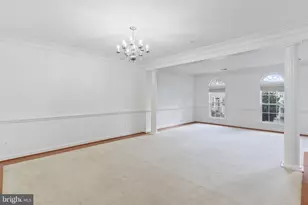 5675 Harrington Falls Ln, Alexandria, VA 22312 - Photo 8
