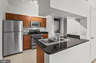 12929 Centre Park Cir, Herndon, VA 20171 - Photo 8