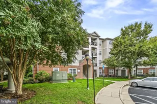 12929 Centre Park Cir, Herndon, VA 20171 - Photo 2