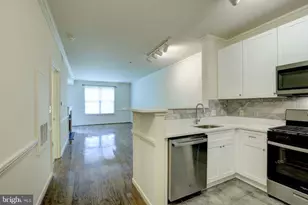 1645 International Dr, McLean, VA 22102 - Photo 4