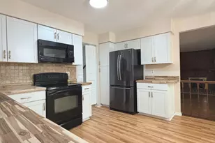 7594 Woodstown Dr, Springfield, VA 22153 - Photo 12