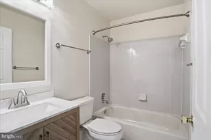7594 Woodstown Dr, Springfield, VA 22153 - Photo 28