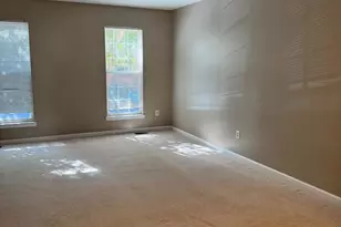 1588 Leeds Castle Dr, Vienna, VA 22182 - Photo 2
