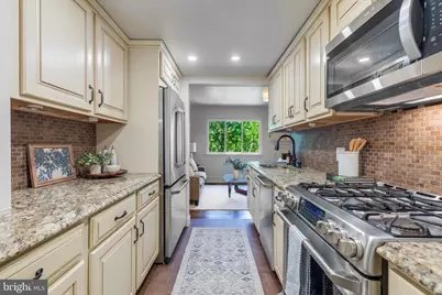 1518 Farsta Court, Reston, VA 20190 - Photo 10