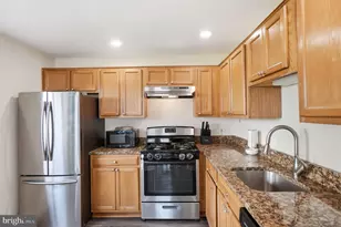 8248 Catbird Cir, Lorton, VA 22079 - Photo 24