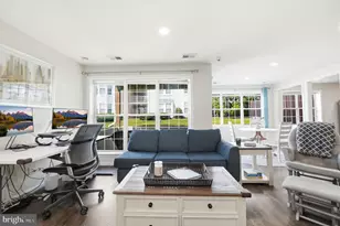 8248 Catbird Cir, Lorton, VA 22079 - Photo 6