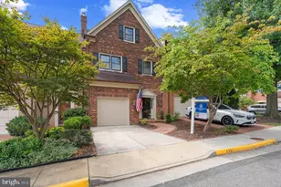 6367 Brampton Ct, Alexandria, VA 22304 - Photo 4