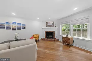 6367 Brampton Ct, Alexandria, VA 22304 - Photo 8