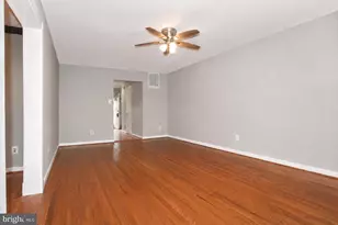 6611 Rosecroft Pl, Falls Church, VA 22043 - Photo 6