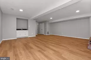 6611 Rosecroft Pl, Falls Church, VA 22043 - Photo 38