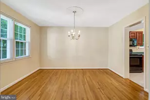 8916 Braeburn Dr, Annandale, VA 22003 - Photo 12